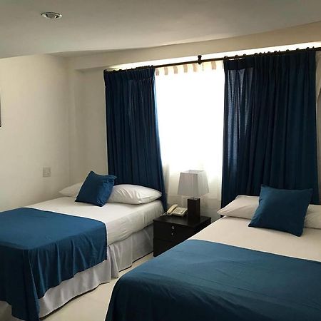 Az Hotel And Suites Panamá Esterno foto