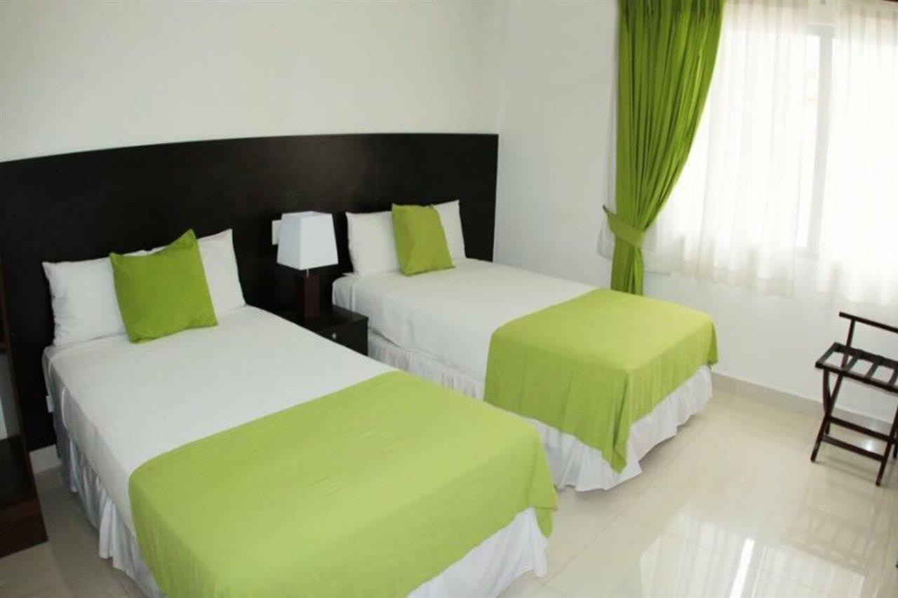 Az Hotel And Suites Panamá Esterno foto