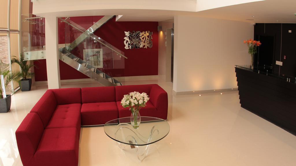 Az Hotel And Suites Panamá Esterno foto