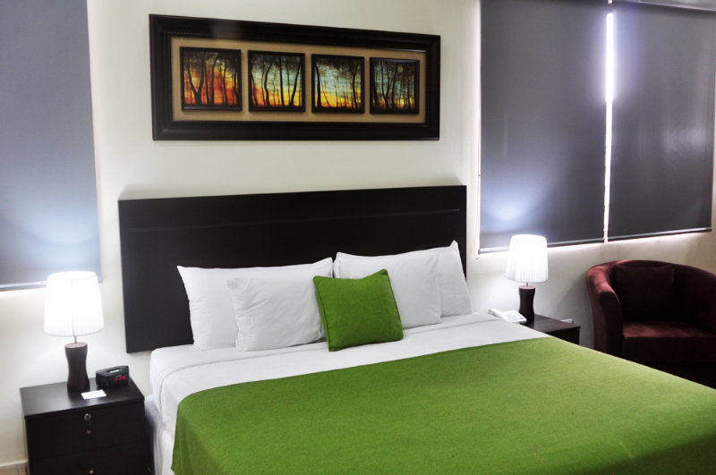 Az Hotel And Suites Panamá Esterno foto