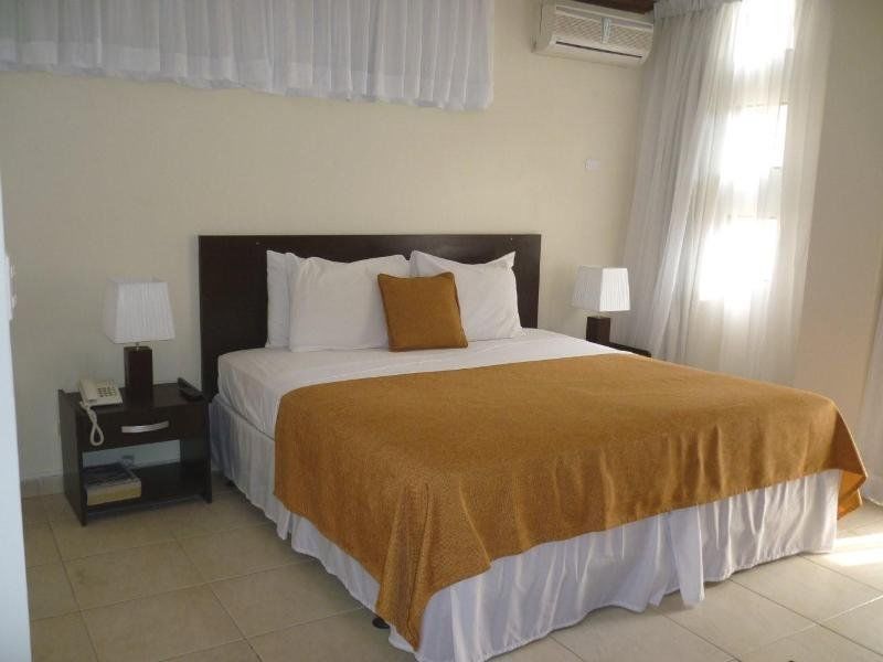 Az Hotel And Suites Panamá Esterno foto