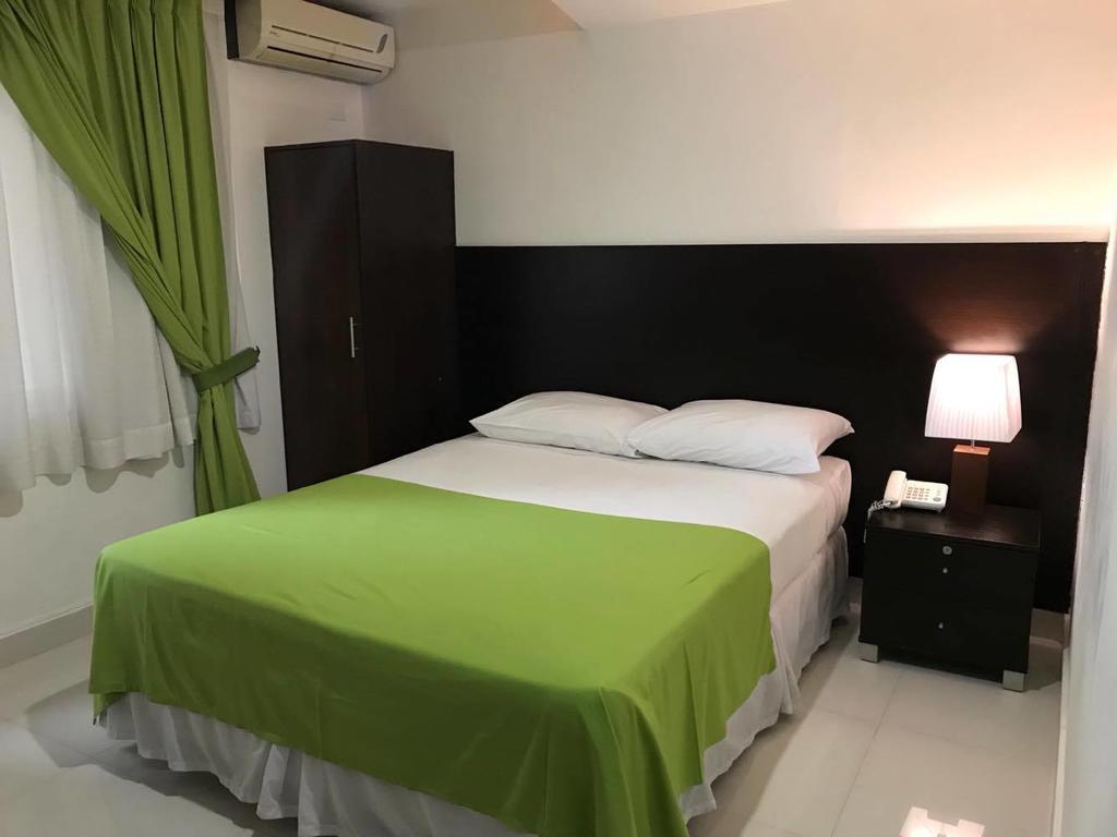 Az Hotel And Suites Panamá Esterno foto