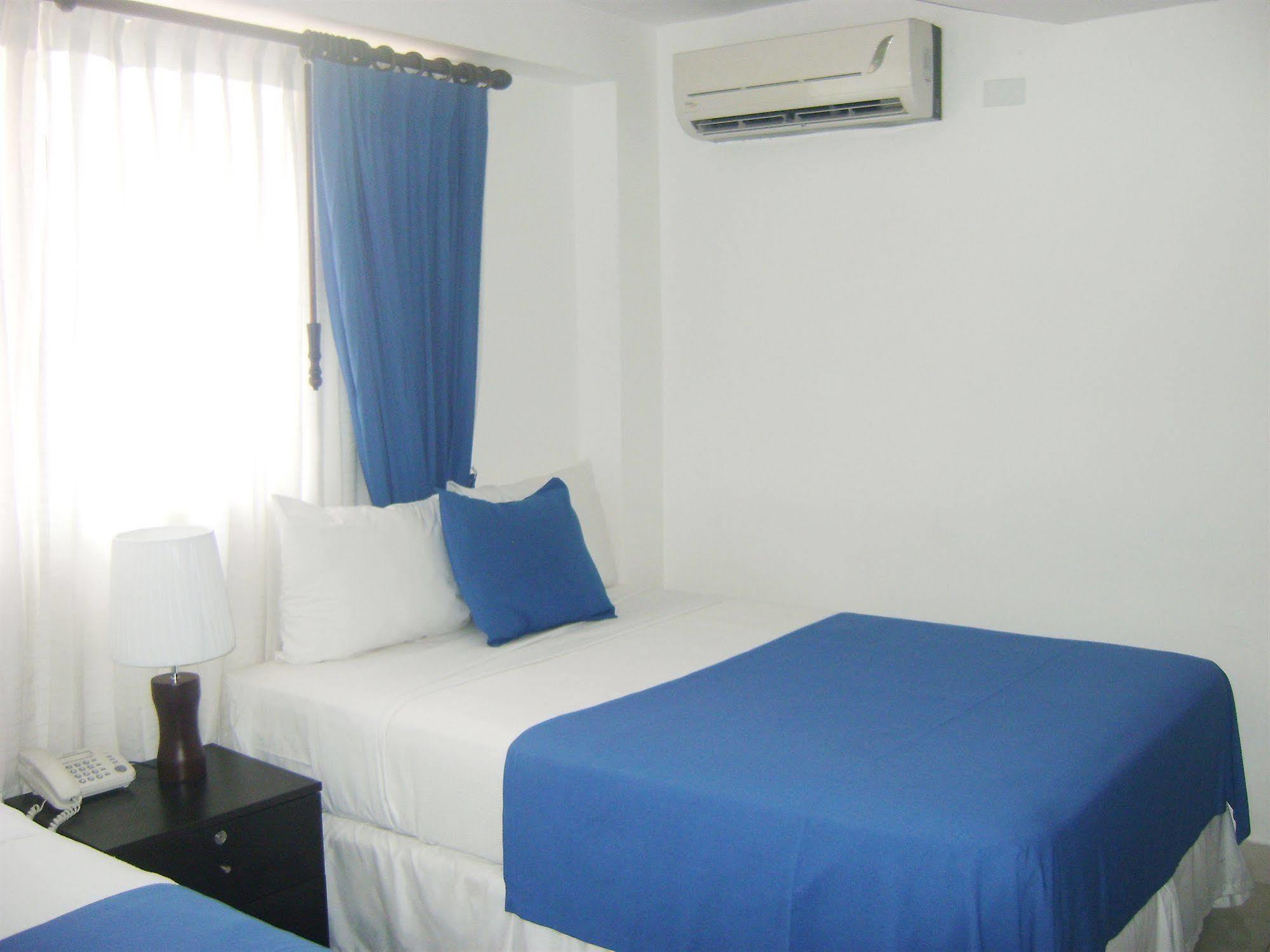 Az Hotel And Suites Panamá Esterno foto
