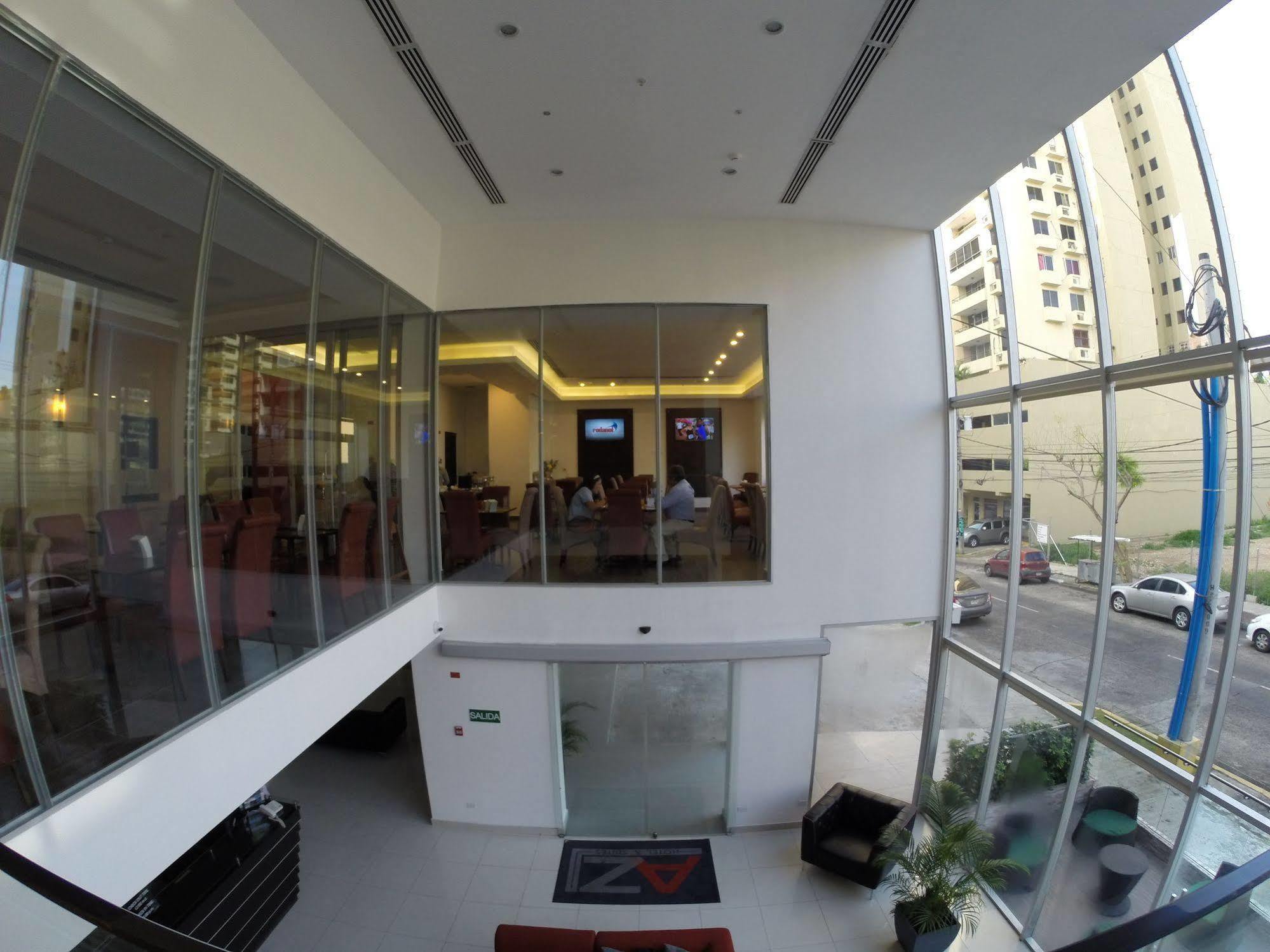 Az Hotel And Suites Panamá Esterno foto