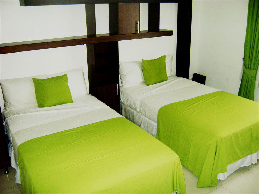Az Hotel And Suites Panamá Esterno foto